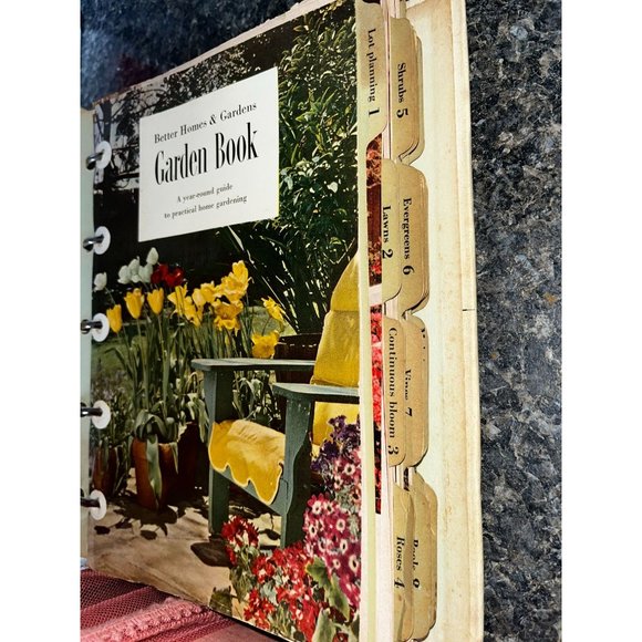 Vintage First Edition of Better Homes & Gardens Garden Book Copyright 1951 - Picture 6 of 9